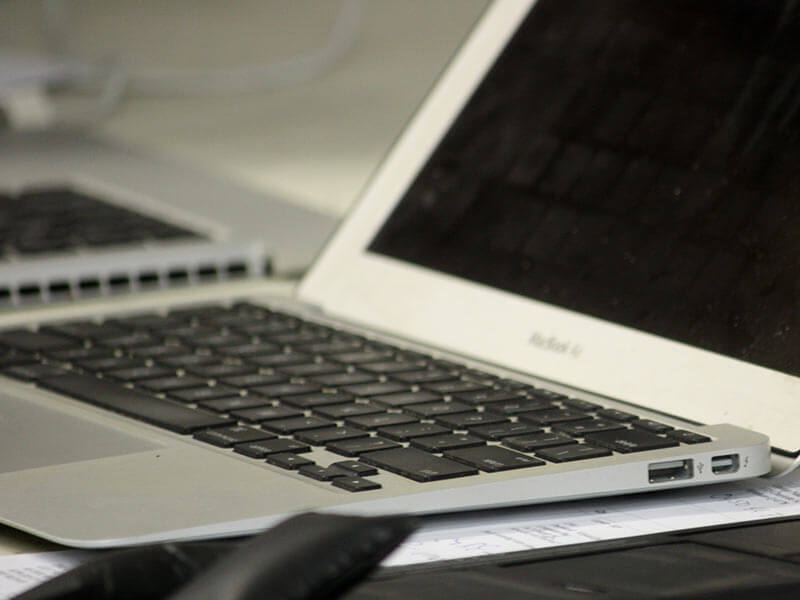 MacBook Screen Replacement