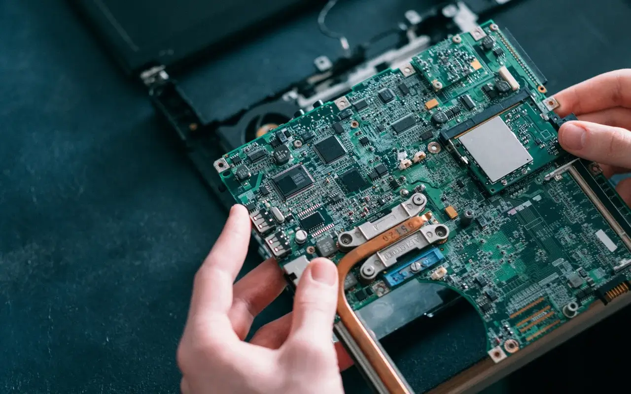 looking for Computer Motherboard Repair